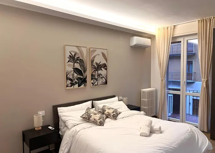 Luxury San Siro Apartment, 5 Min Metro, Balcony & Fast Wifi Apartment